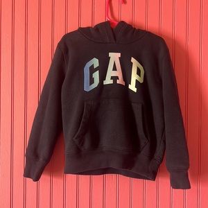 Gap pullover sweatshirt in navy blue size 6/7 in good condition